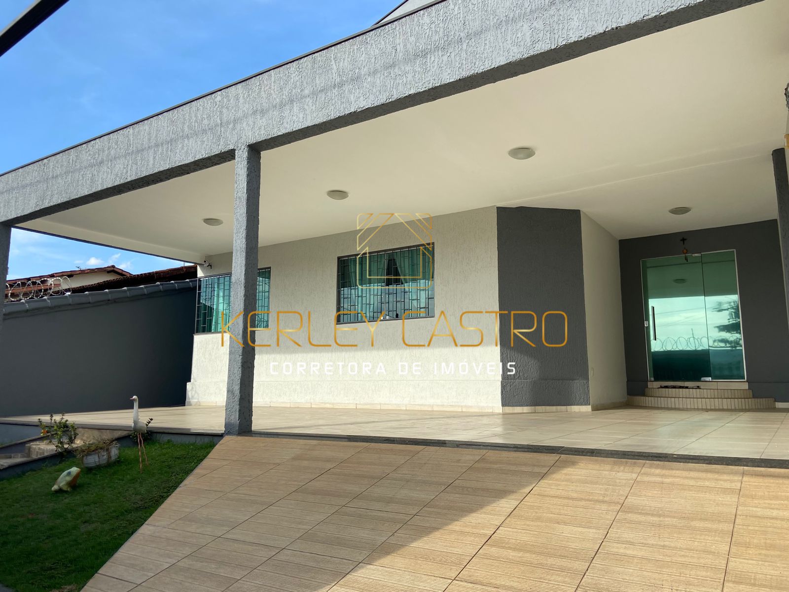 VENDO LINDA CASA ESTILO COLONIAL-JARDIM EUROPA 